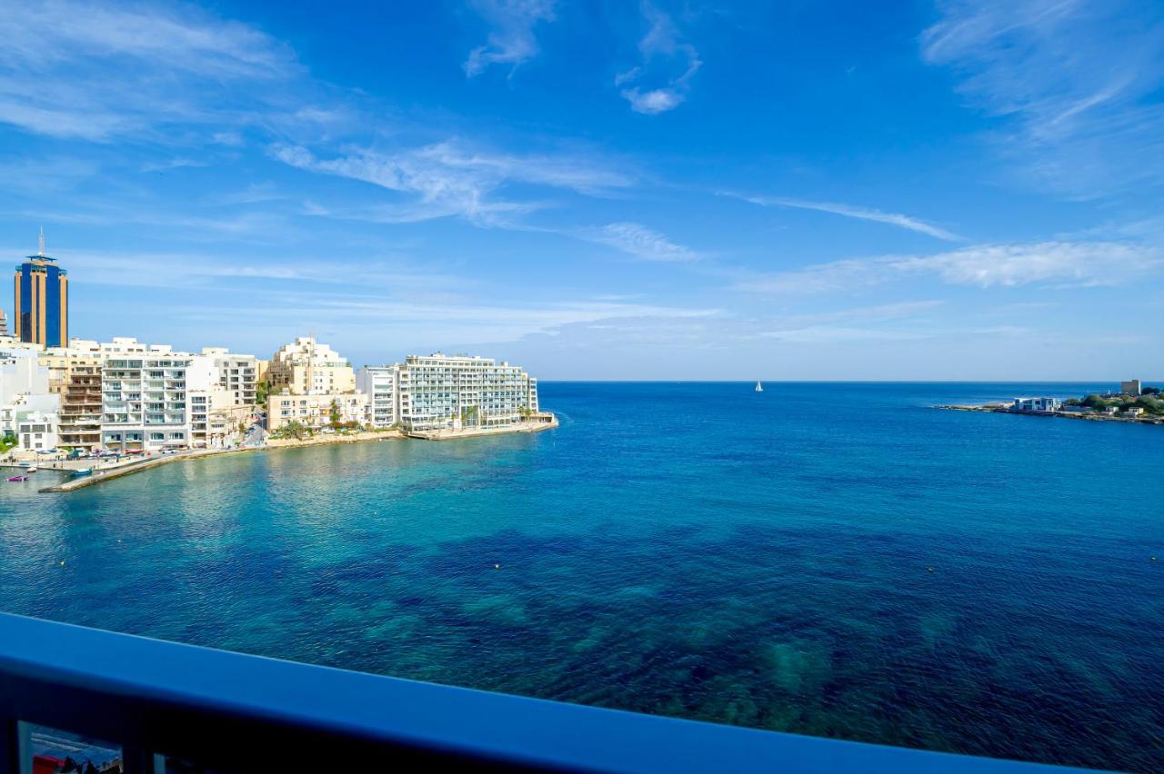 Spinola Bay Top Floor Seafront 3 Bedroom Apartment With Panoramic Sea Views - By Getawaysmalta Сент Джулианс Экстерьер фото