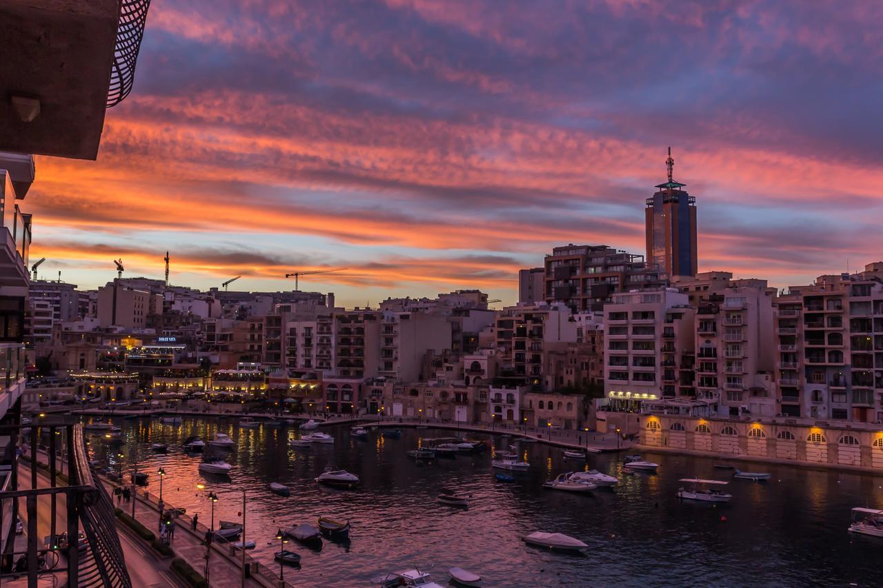 Spinola Bay Top Floor Seafront 3 Bedroom Apartment With Panoramic Sea Views - By Getawaysmalta Сент Джулианс Экстерьер фото