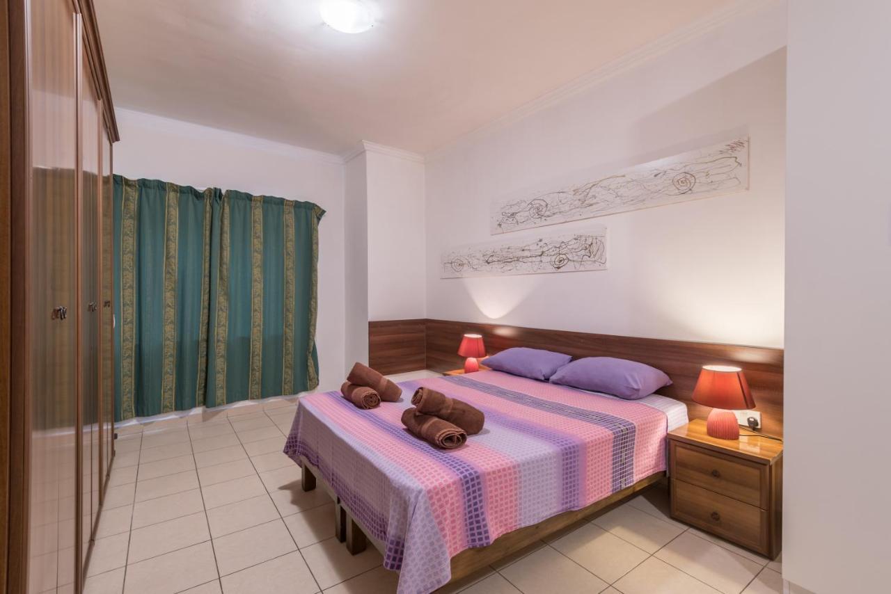 Spinola Bay Top Floor Seafront 3 Bedroom Apartment With Panoramic Sea Views - By Getawaysmalta Сент Джулианс Экстерьер фото
